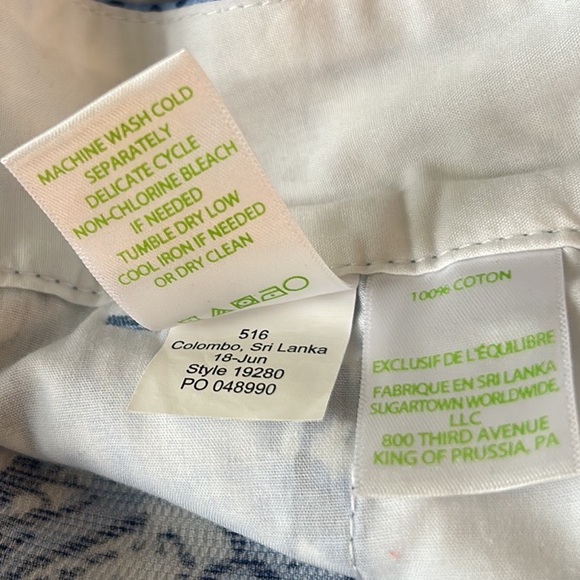 Lilly Pulitzer Callahan Blue & White Shorts in Popped Up Stuffed Shells Print  2 - Picture 14 of 15